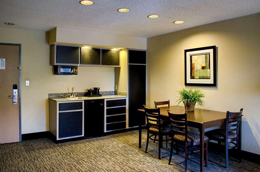 Quality Inn & Suites At Airport Blvd I-65 Mobile Habitación foto