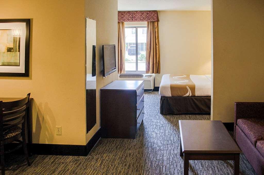 Quality Inn & Suites At Airport Blvd I-65 Mobile Habitación foto
